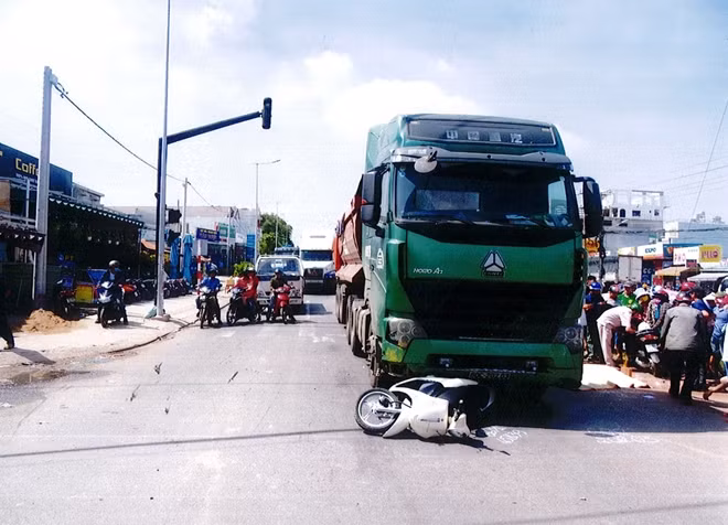 Vụ tai nạn nghiêm trọng liên quan đến đoàn xe vua.