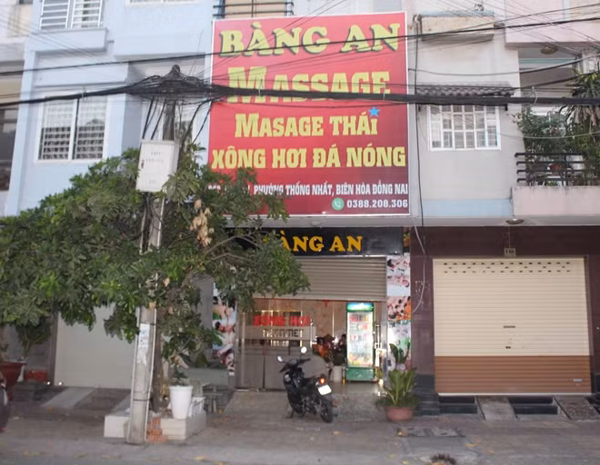Cơ sở massage vẫn hoạt động bất chấp quy định tạm ngưng kinh dooanh.