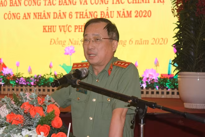 Thứ trưởng Nguyễn Văn Thành phát biểu chỉ đạo tại hội nghị.
