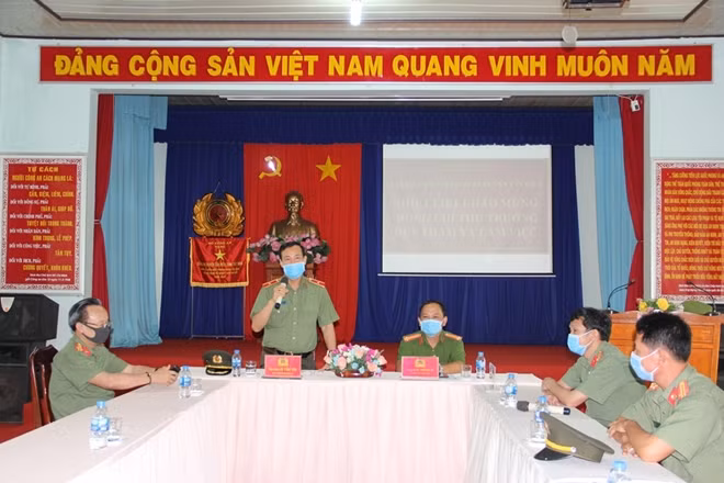 Thứ trưởng Lê Tấn Tới phát biểu chỉ đạo tại buổi làm việc