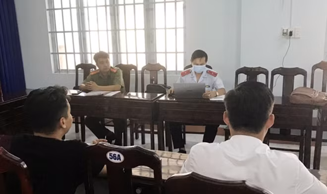 Lực lượng chức năng làm việc với các đối tượng