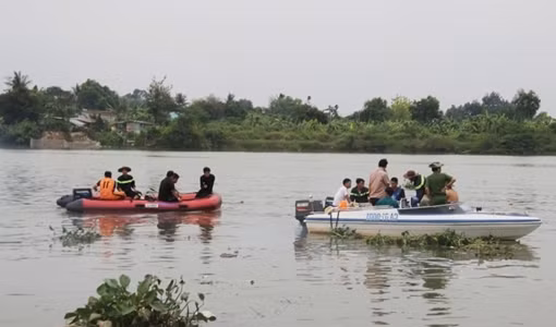 Ngăn chặn “cát tặc” trái pháp luật, bốn bị cáo lĩnh 35 năm tù ảnh 3
