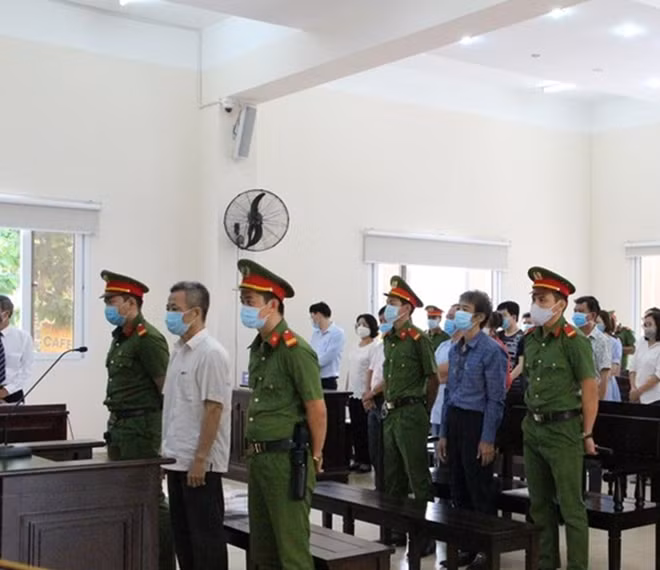 Các bị cáo tại phiên tòa