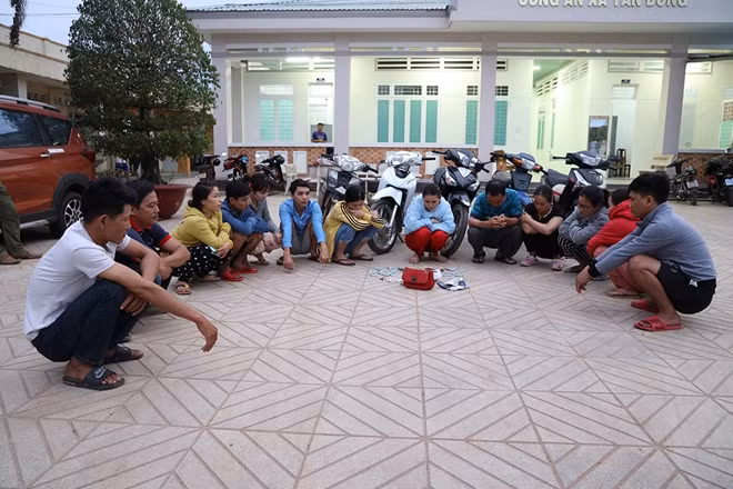 Các đối tượng bị bắt giữ