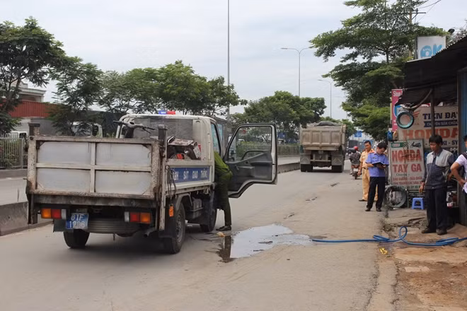 Lực lượng chức năng giải quyết hiện trường