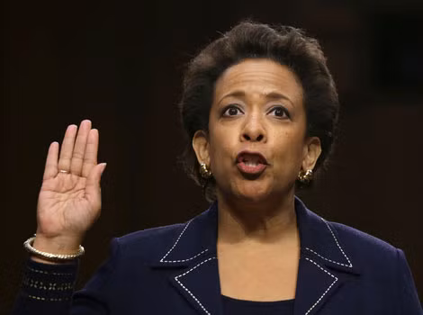 Loretta Lynch tuyên thệ nhậm chức.