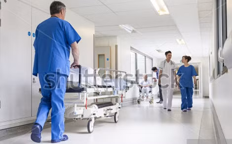 Phòng khám đa khoa sử dụng người không có chứng chỉ chuyên môn 