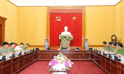 Thứ trưởng Bùi Văn Nam phát biểu tại buổi tổng kết.