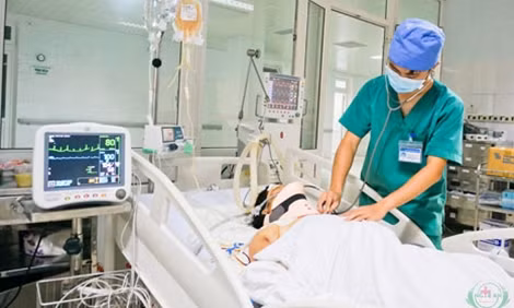 Bệnh nhân Quyên đang được các bác sỹ điều trị tích cực.