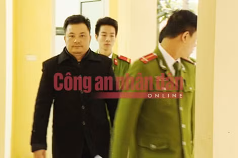 "Đại tá" Lê Xuân Giang trong trại tạm giam.