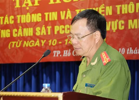 Đại tá Nguyễn Mạnh Hội - Phó Cục trưởng Cục Cảnh sát PCCC và CNCH (Bộ Công an) khai mạc lớp tập huấn.