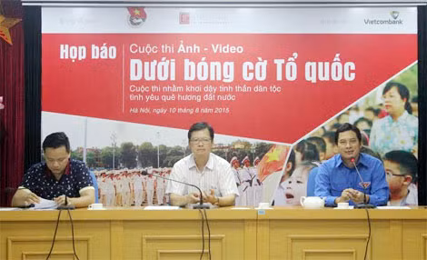 Toàn cảnh buổi họp báo.