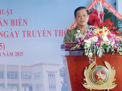 Trung tướng Lê Văn Minh phát biểu chỉ đạo.