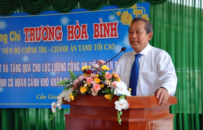 Đồng chí Trương Hoà Bình phát biểu tại buổi lễ