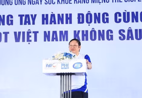 Thứ trưởng Bộ Y tế Nguyễn Viết Tiến phát biểu khai mạc ngày hội. Thứ trưởng Bộ Y tế Nguyễn Viết Tiến phát biểu khai mạc ngày hội.