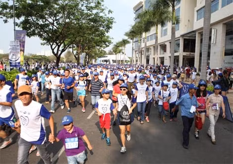 Hơn 6.000 em nhỏ và phụ huynh, các bạn trẻ tham gia đi bộ hưởng ứng Ngày sức khỏe răng miệng thế giới . Hơn 6.000 em nhỏ và phụ huynh, các bạn trẻ tham gia đi bộ hưởng ứng Ngày sức khỏe răng miệng thế giới .