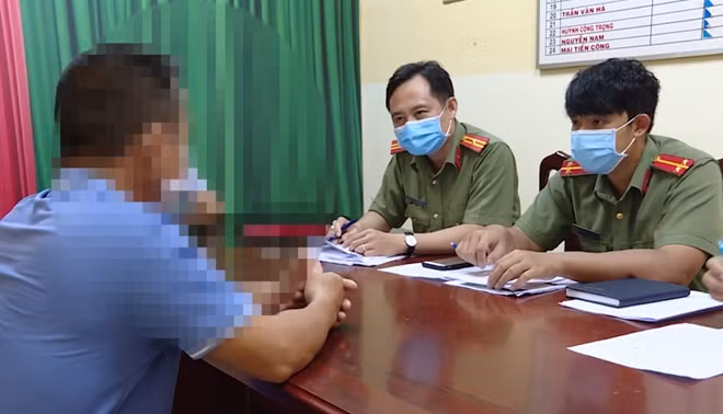 Cơ quan Công an làm việc với ông Nguyễn Văn T.
