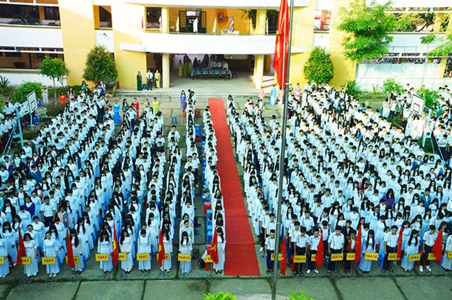 Lễ khai giảng tại trường THPT TP. Sóc Trăng
