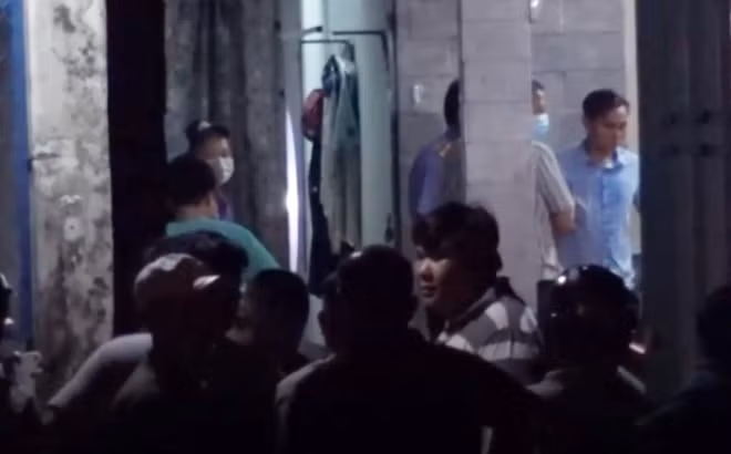 Cơ quan điều tra khám nghiệm hiện trường.