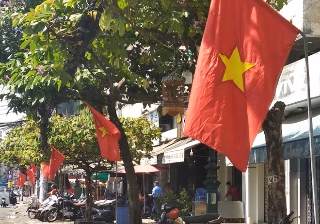 TP Hồ Chí Minh yên bình trong ngày 30-4