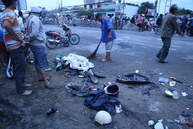Hiện trường vụ TNGT được dọn dẹp