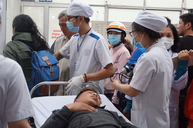 Còn nhiều bệnh nhân đang cấp cứu tại bệnh viện