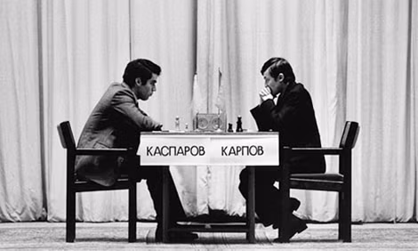 Trận đấu lịch sử giữa Garry Kasparov và Anatoly Karpov, năm 1985.