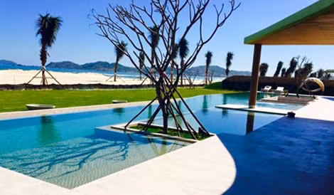 Tầm nhìn hướng biển tuyệt đẹp của một căn biệt thự thuộc FLC Resort Quynhon.