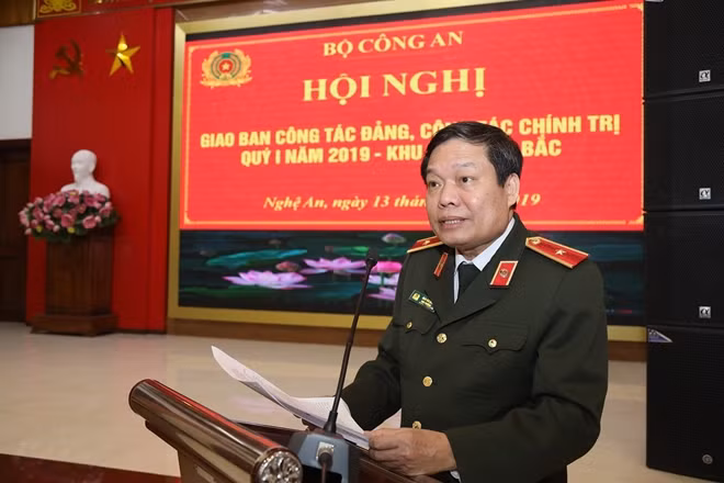 Thiếu tướng Đào Gia Bảo phát biểu tại hội nghị