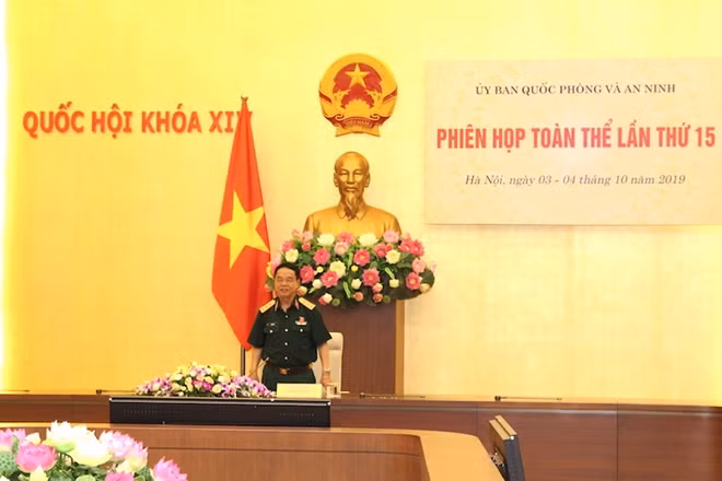 Chủ nhiệm UBQPAN Võ Trọng Việt kết luận nội dung phiên họp