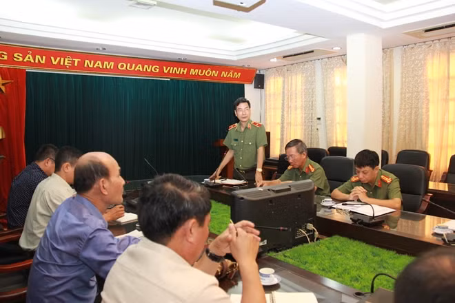 Thiếu tướng Phạm Văn Miên, Tổng Biên tập Báo CAND phát biểu tại buổi làm việc