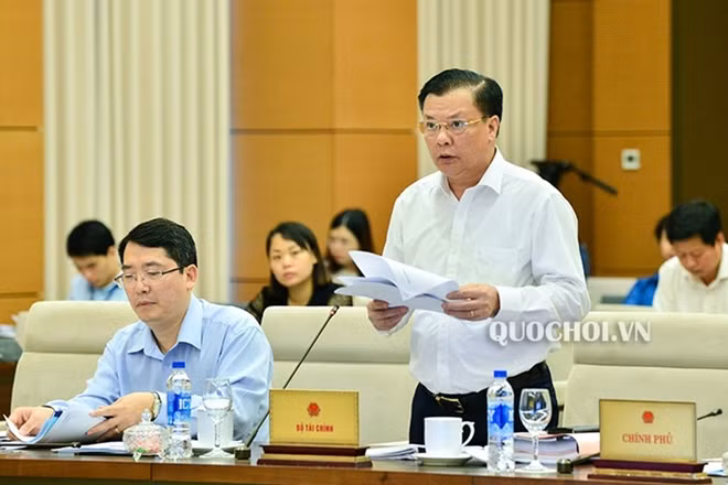 Bộ trưởng Bộ Tài chính Đinh Tiến Dũng