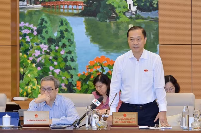 Chủ nhiệm Uỷ ban Kinh tế Vũ Hồng Thanh