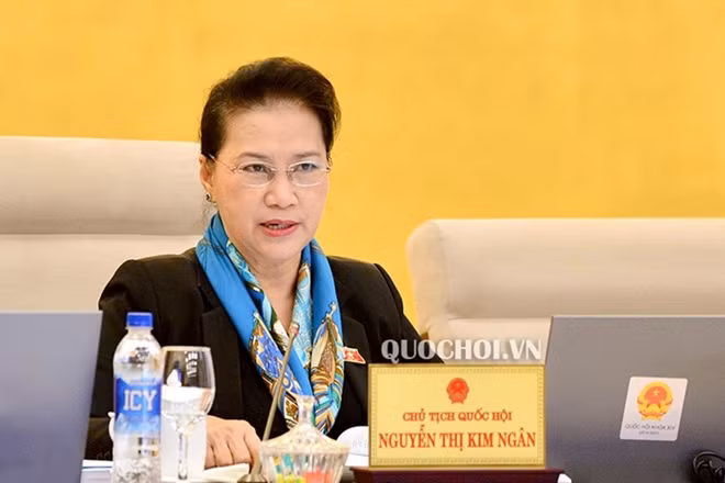 Chủ tịch Quốc hội Nguyễn Thị Kim Ngân phát biểu tại phiên họp