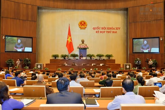 Toàn cảnh phiên họp sáng 15-11