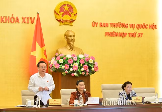 Phó Chủ tịch Quốc hội Phùng Quốc Hiển
