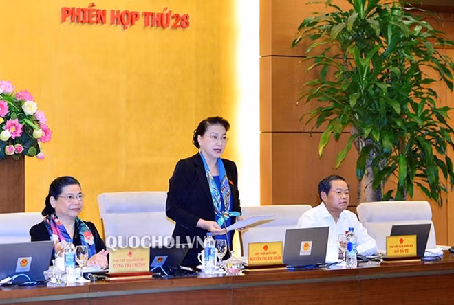 Chủ tịch Quốc hội Nguyễn Thị Kim Ngân phát biểu khai mạc phiên họp