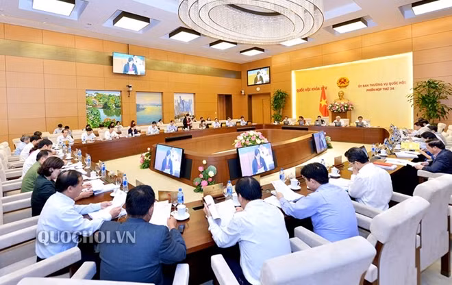 Toàn cảnh phiên họp