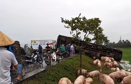 Vụ tai nạn khiến ách tắc giao thông kéo dài