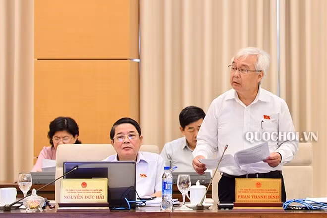Chủ nhiệm Ủy ban Văn hóa, Giáo dục, Thanh niên, Thiếu niên và Nhi đồng Phan Thanh Bình