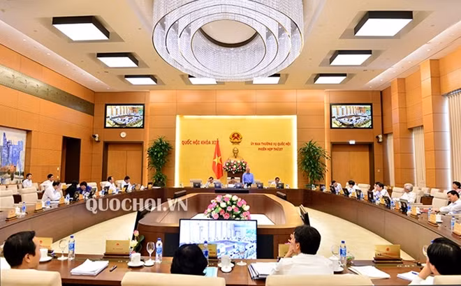 Toàn cảnh phiên họp