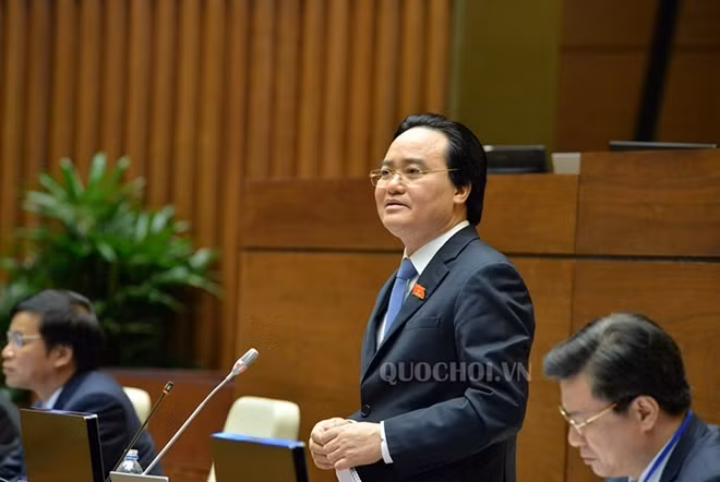 Bộ trưởng Phùng Xuân Nhạ