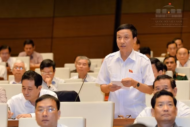ĐBQH Bùi Văn Xuyền