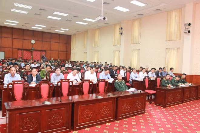 Các học viên tham dự buổi giới thiệu chuyên đề của đồng chí Bộ trưởng