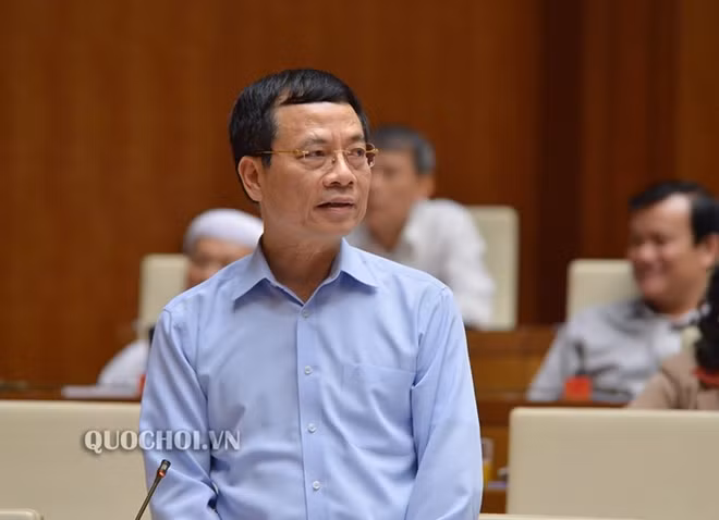Bộ trưởng Nguyễn Mạnh Hùng