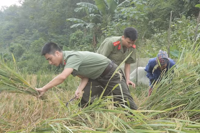 Đây là một trong những hoạt động “3 cùng “ của tổ công tác ở địa bàn.