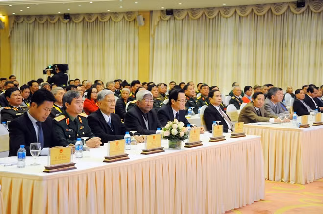 Các đại biểu dự cuộc gặp mặt