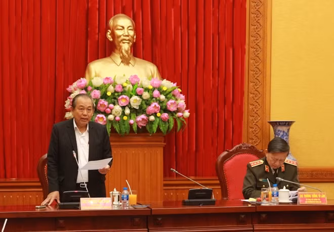 Phó Thủ tướng Thường trực Trương Hoà Bình phát biểu tại buổi làm việc