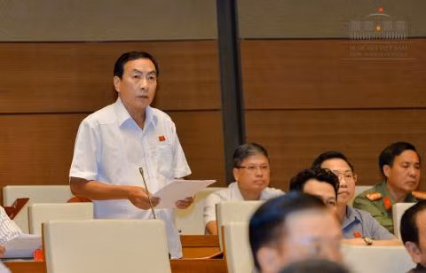 ĐBQH Phạm Văn Hoà