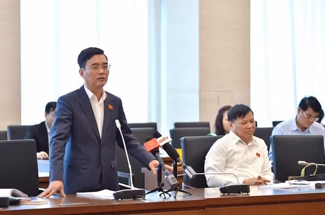 ĐBQH Hoàng Quang Hàm